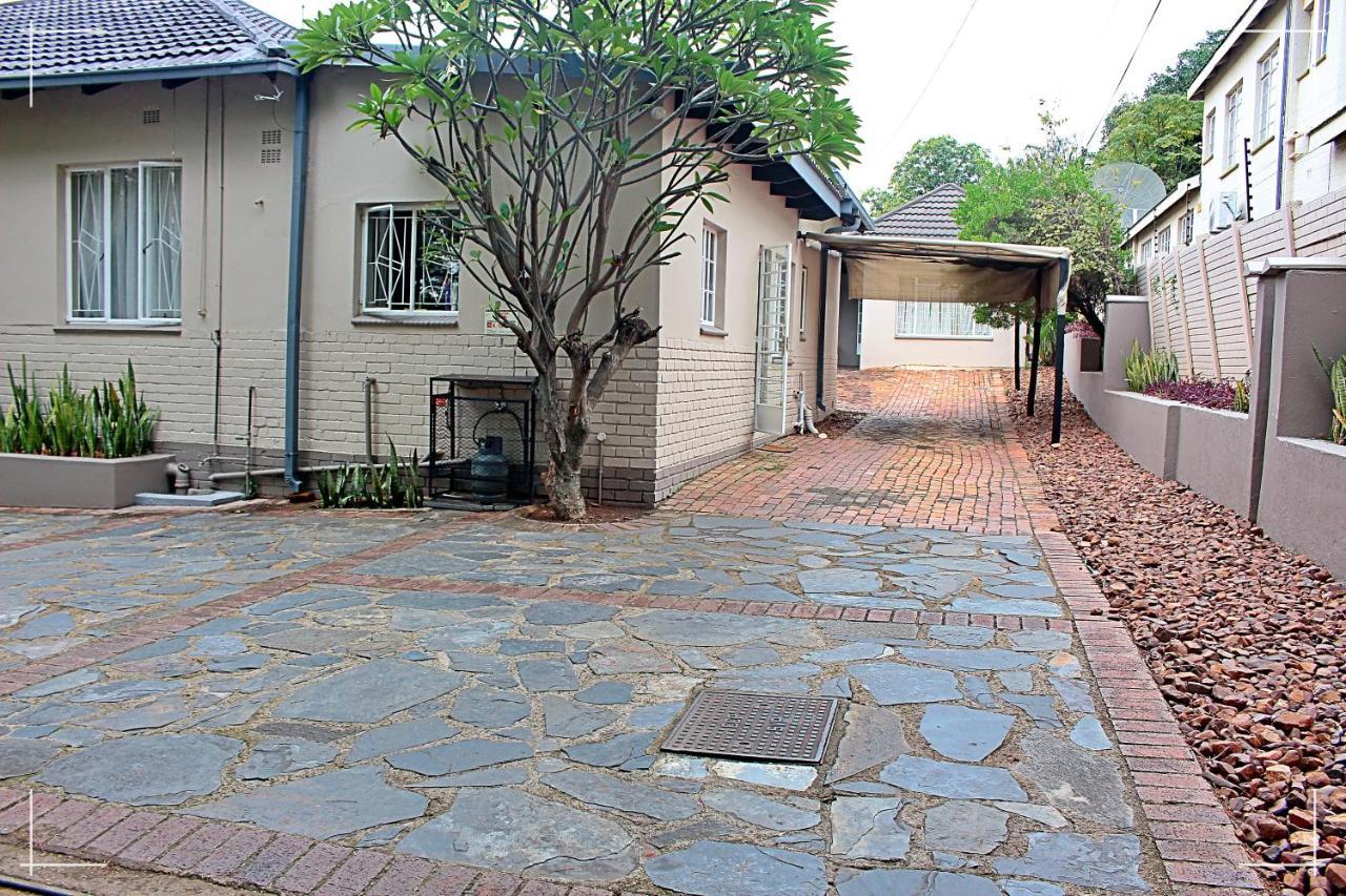 The Global Link Hub Hotel Pretoria Exterior photo